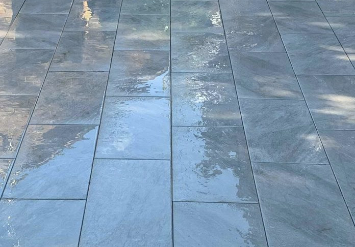 Woodley Tiliing - Exterior Tiling